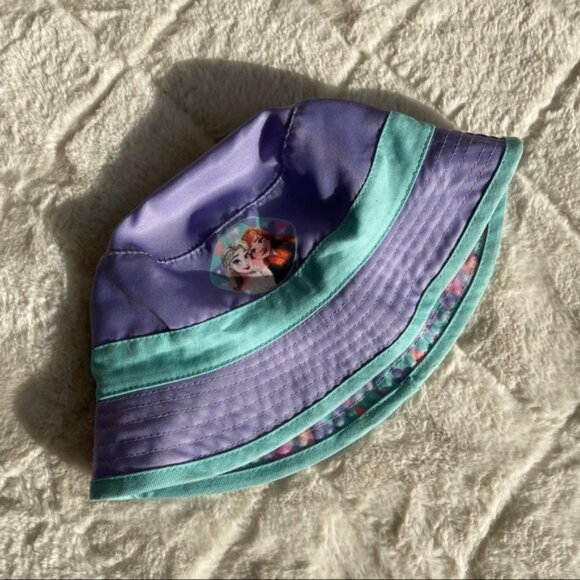 Disney | Frozen 2 Princess Geometric Reversible Bucket Hat - Picture 2 of 7